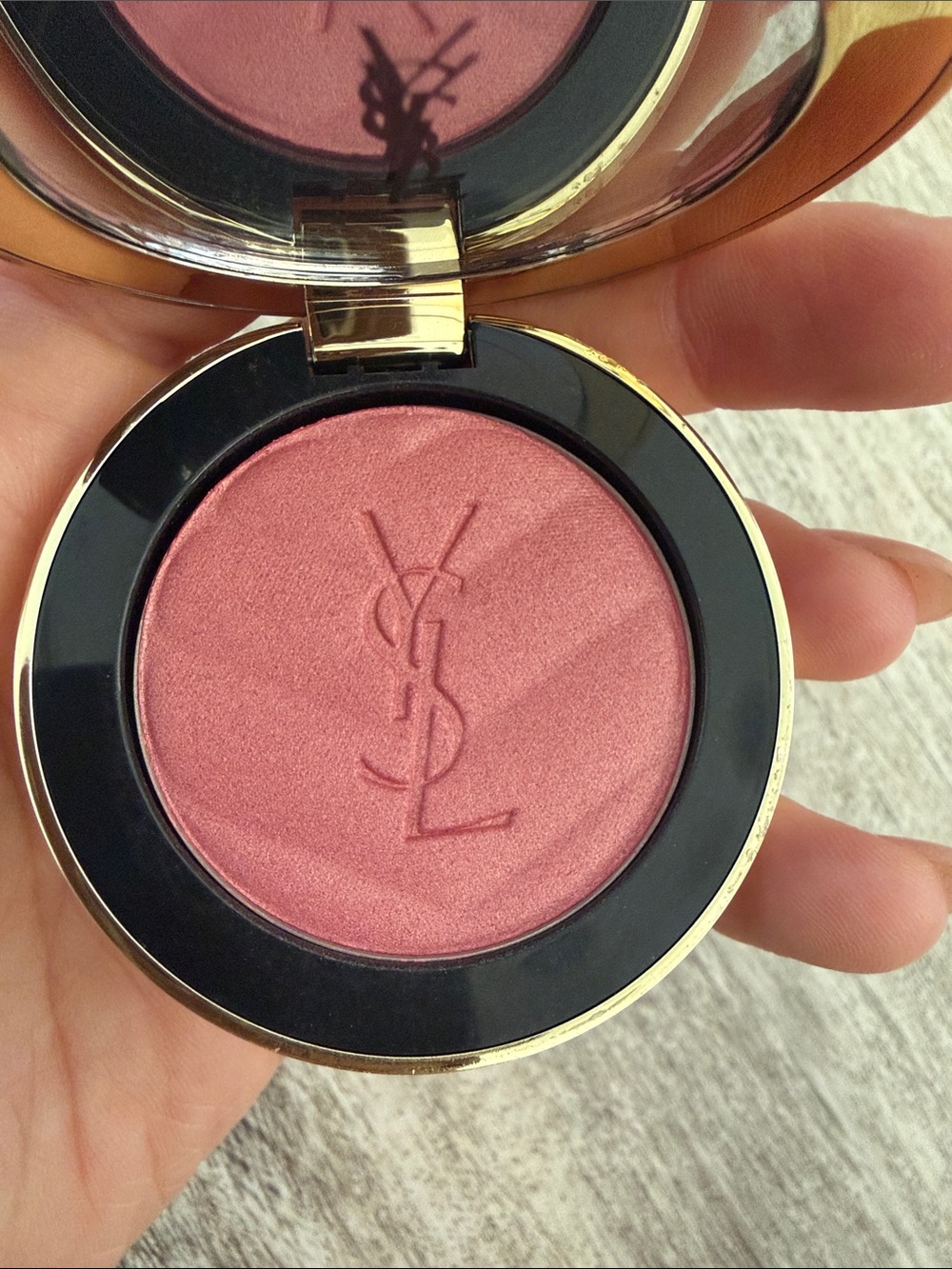 Yves Saint Laurent blush in number 44